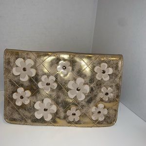 🌼👝Gold Metallic Clutch👝🌼